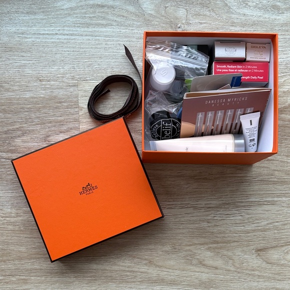 Authentic Hermes Gift Box Plus Prestige And  Luxury Beauty Travel Samples - Picture 1 of 3